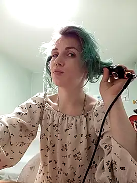 Snapshot of Linda_Gregory chatting on 12-14-25, 02:06 Linda Gregory online show from 12-14-25, 02:06