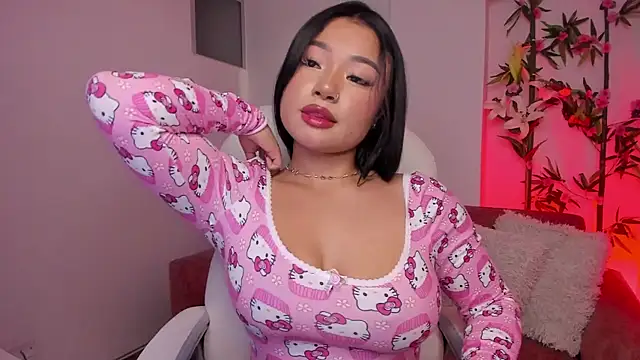 Lulu Sakura  online show from 01-05-25, 01:56