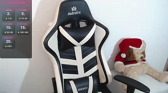 Snapshot of alice_middlee chatting on 12-14-24, 04:52 alice middlee online show from 12-14-24, 04:52