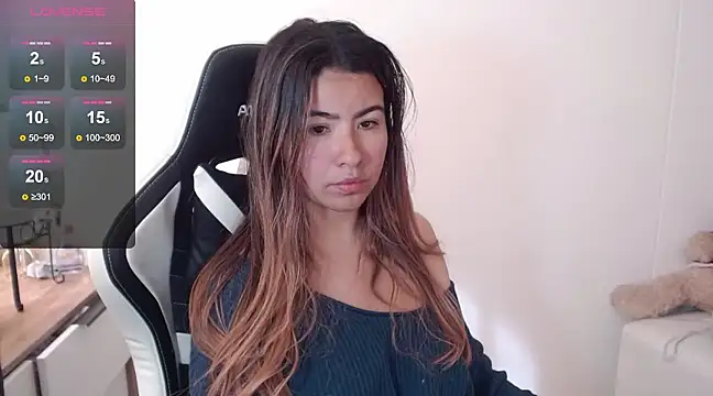 Snapshot of alice_middlee chatting on 01-22-25, 08:17 alice middlee online show from 01-22-25, 08:17