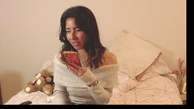 Snapshot of alice_middlee chatting on 10-12-25, 07:46 alice middlee online show from 10-12-25, 07:46