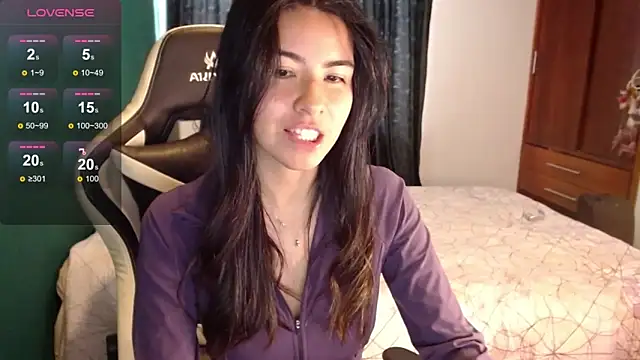 Snapshot of alice_middlee chatting on 06-16-26, 04:42 alice middlee online show from 06-16-26, 04:42