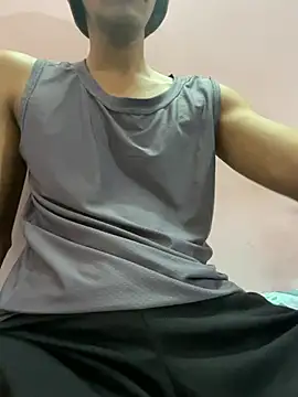 Snapshot of CALVINXXX chatting on 12-18-24, 11:40 CALVINXXX online show from 12-18-24, 11:40