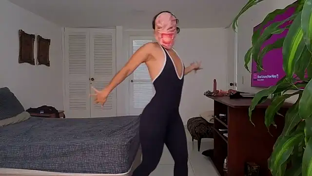 Snapshot of Princess_Celta chatting on 10-11-25, 03:21 Princess Celta online show from 10-11-25, 03:21