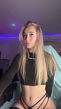 Good  Girl  online show from 10-24-25, 02:57