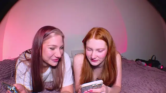 Snapshot of MiaKeler chatting on 12-14-24, 08:51 MiaKeler online show from 12-14-24, 08:51