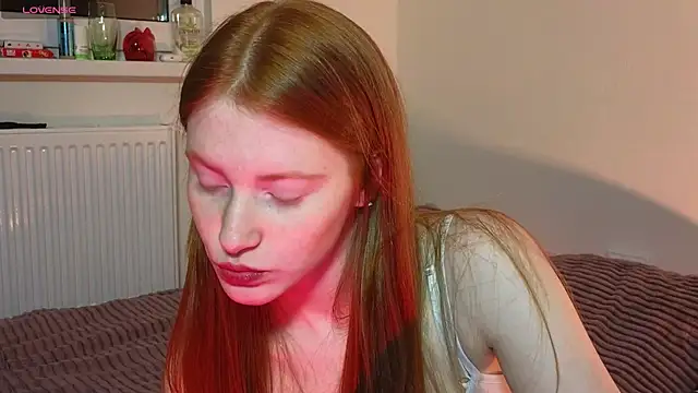 Snapshot of MiaKeler chatting on 01-31-25, 10:31 MiaKeler online show from 01-31-25, 10:31