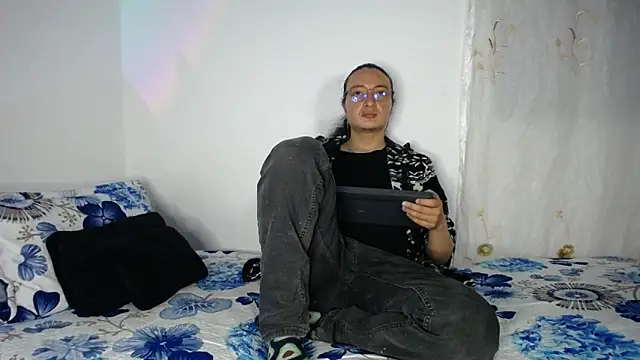 monkeywillwhite online show from 03-06-26, 04:42