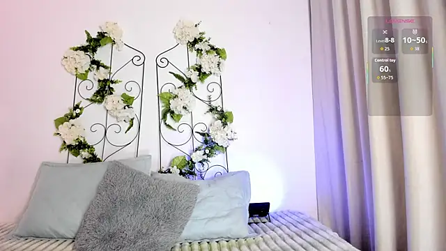 Snapshot of Jiggly__ chatting on 09-20-25, 01:28 Jiggly online show from 09-20-25, 01:28