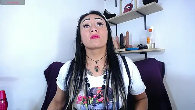 Snapshot of luna_sofia69 chatting on 02-05-25, 02:16 luna sofia69 online show from 02-05-25, 02:16