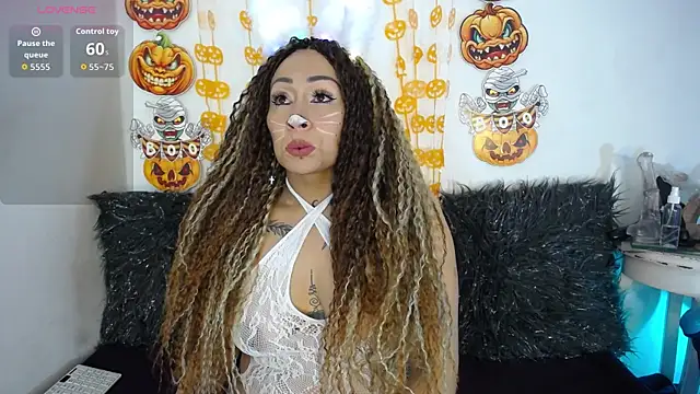 Snapshot of luna_sofia69 chatting on 10-08-25, 11:41 luna sofia69 online show from 10-08-25, 11:41