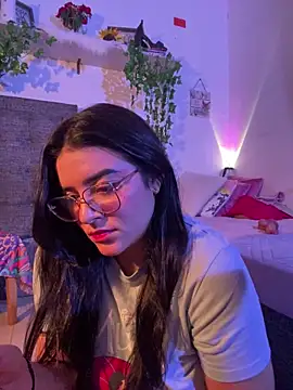 Lia flowers online show from 01-28-25, 01:39