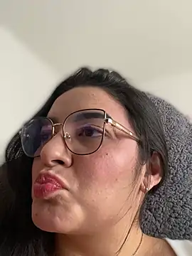 Lia flowers online show from 02-28-25, 10:06