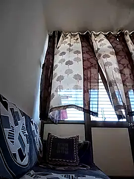 Snapshot of Instant_charger@xh chatting on 04-05-26, 06:43 Instant chargerxh online show from 04-05-26, 06:43