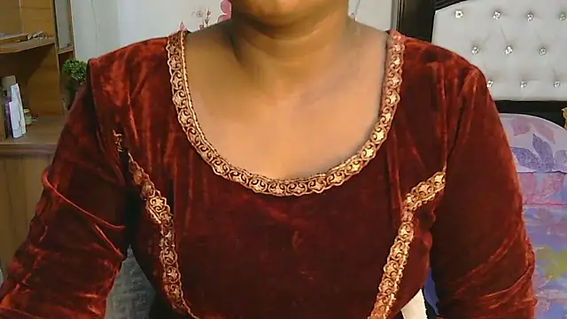 Snapshot of esita_1212 chatting on 01-10-26, 04:03 esita 1212 online show from 01-10-26, 04:03