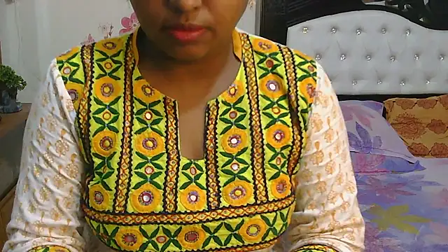 Snapshot of esita_1212 chatting on 01-11-26, 02:38 esita 1212 online show from 01-11-26, 02:38