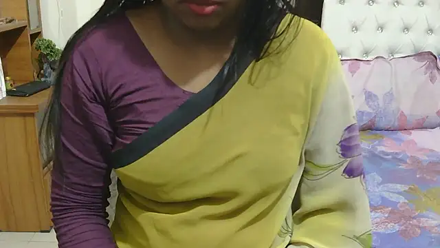 Snapshot of esita_1212 chatting on 01-14-26, 01:33 esita 1212 online show from 01-14-26, 01:33