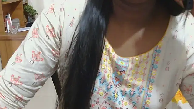 Snapshot of esita_1212 chatting on 03-10-26, 04:50 esita 1212 online show from 03-10-26, 04:50