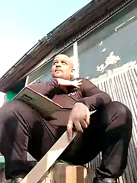 Snapshot of Dick_6inches chatting on 02-10-25, 03:03 Dick 6inches online show from 02-10-25, 03:03