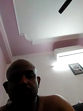 Snapshot of Dick_6inches chatting on 03-03-25, 06:26 Dick 6inches online show from 03-03-25, 06:26