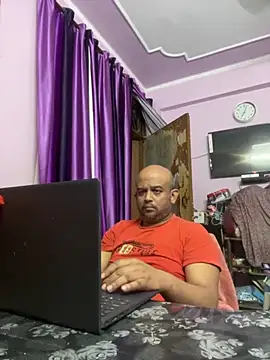 Snapshot of Dick_6inches chatting on 10-07-25, 01:30 Dick 6inches online show from 10-07-25, 01:30