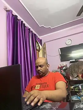 Snapshot of Dick_6inches chatting on 10-08-25, 01:36 Dick 6inches online show from 10-08-25, 01:36