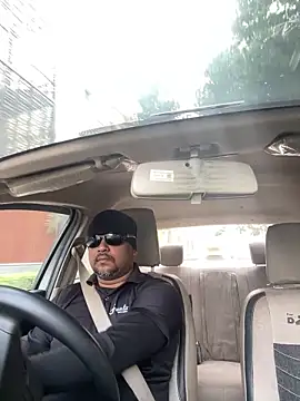 Dick 6inches online show from 10-22-25, 03:29