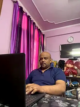 Dick 6inches online show from 11-09-25, 06:55