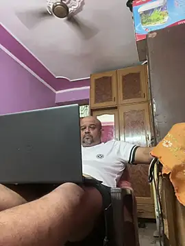 Dick 6inches online show from 07-12-26, 05:09