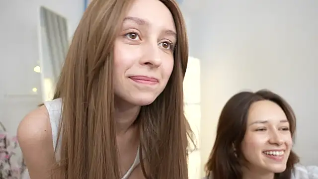 Snapshot of VivianLy_ chatting on 12-05-24, 09:50 VivianLy  online show from 12-05-24, 09:50