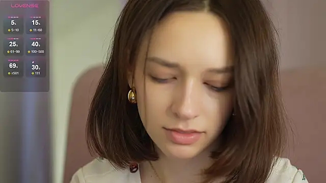 Snapshot of VivianLy_ chatting on 02-07-25, 10:50 VivianLy  online show from 02-07-25, 10:50