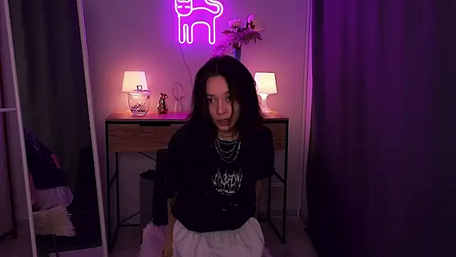 Snapshot of VivianLy_ chatting on 02-16-25, 09:26 VivianLy  online show from 02-16-25, 09:26