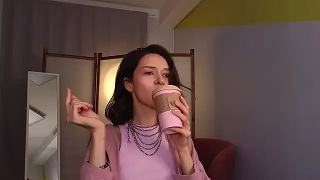 Snapshot of VivianLy_ chatting on 02-27-25, 09:54 VivianLy  online show from 02-27-25, 09:54