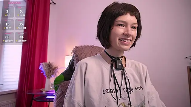 VivianLy  online show from 02-28-26, 01:23