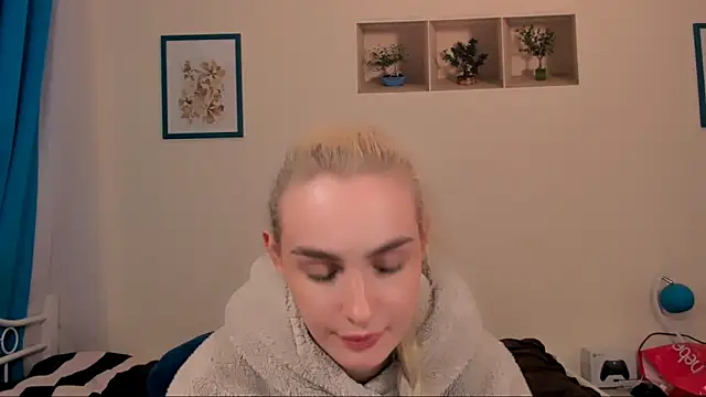 OliviaKisss online show from 04-19-26, 05:34