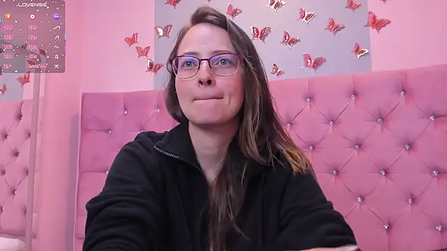 AmbeerWood  online show from 09-28-25, 11:48