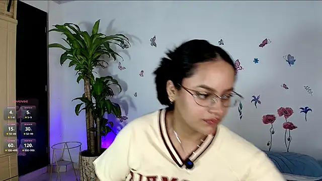 Snapshot of VICTORIABLACK_@xh chatting on 05-17-26, 10:00 VICTORIABLACK xh online show from 05-17-26, 10:00