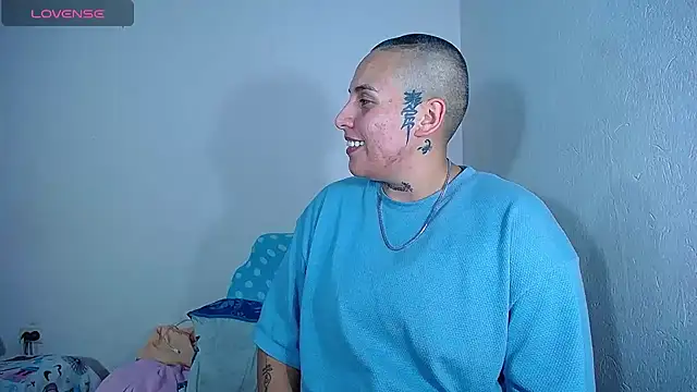 Snapshot of Yessi_rousse chatting on 12-02-24, 05:15 Yessi rousse online show from 12-02-24, 05:15