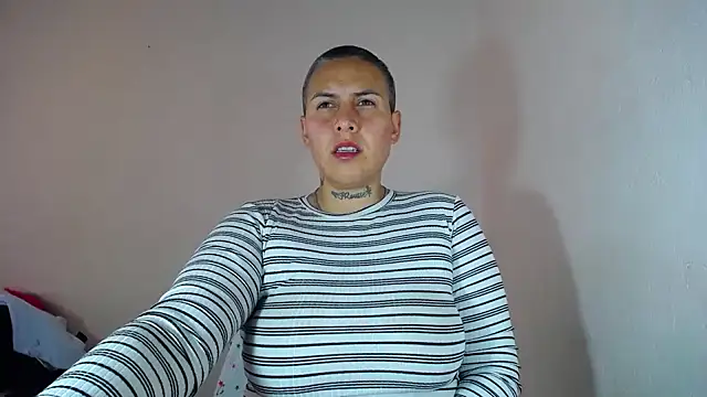 Snapshot of Yessi_rousse chatting on 12-14-24, 12:01 Yessi rousse online show from 12-14-24, 12:01