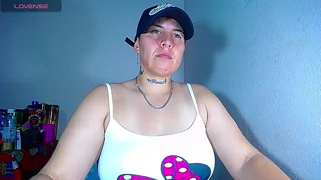 Snapshot of Yessi_rousse chatting on 12-27-24, 12:50 Yessi rousse online show from 12-27-24, 12:50