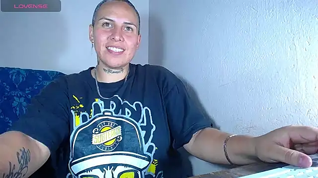 Snapshot of Yessi_rousse chatting on 01-03-25, 11:44 Yessi rousse online show from 01-03-25, 11:44