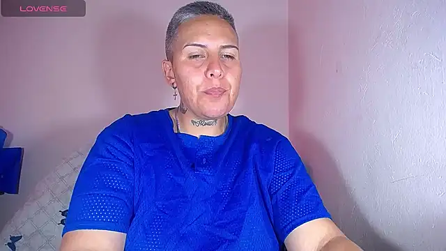 Snapshot of Yessi_rousse chatting on 02-06-25, 05:19 Yessi rousse online show from 02-06-25, 05:19