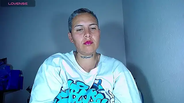 Snapshot of Yessi_rousse chatting on 02-12-25, 07:13 Yessi rousse online show from 02-12-25, 07:13