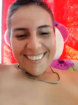 Snapshot of Yessi_rousse chatting on 02-18-25, 08:36 Yessi rousse online show from 02-18-25, 08:36