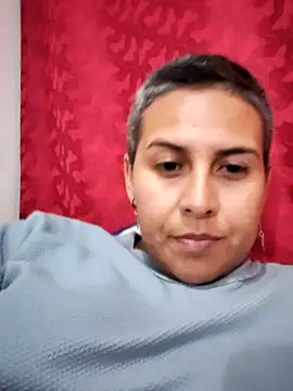 Snapshot of Yessi_rousse chatting on 02-19-25, 04:23 Yessi rousse online show from 02-19-25, 04:23