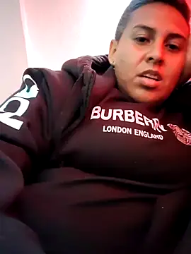 Snapshot of Yessi_rousse chatting on 03-05-25, 07:27 Yessi rousse online show from 03-05-25, 07:27