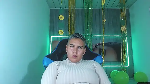 Snapshot of Yessi_rousse chatting on 03-18-25, 09:09 Yessi rousse online show from 03-18-25, 09:09