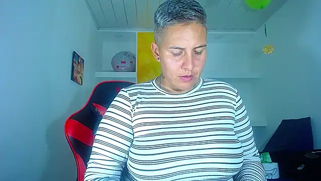 Snapshot of Yessi_rousse chatting on 03-20-25, 05:04 Yessi rousse online show from 03-20-25, 05:04