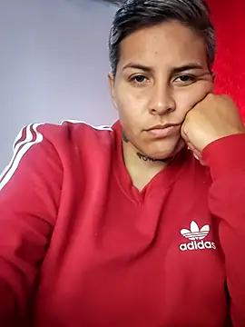 Snapshot of Yessi_rousse chatting on 10-17-25, 01:25 Yessi rousse online show from 10-17-25, 01:25