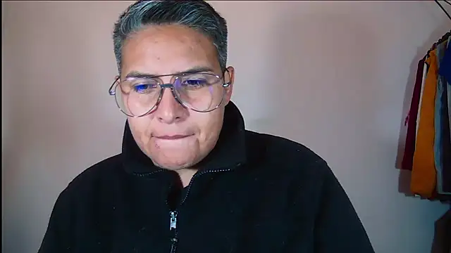 Snapshot of Yessi_rousse chatting on 11-14-25, 12:04 Yessi rousse online show from 11-14-25, 12:04